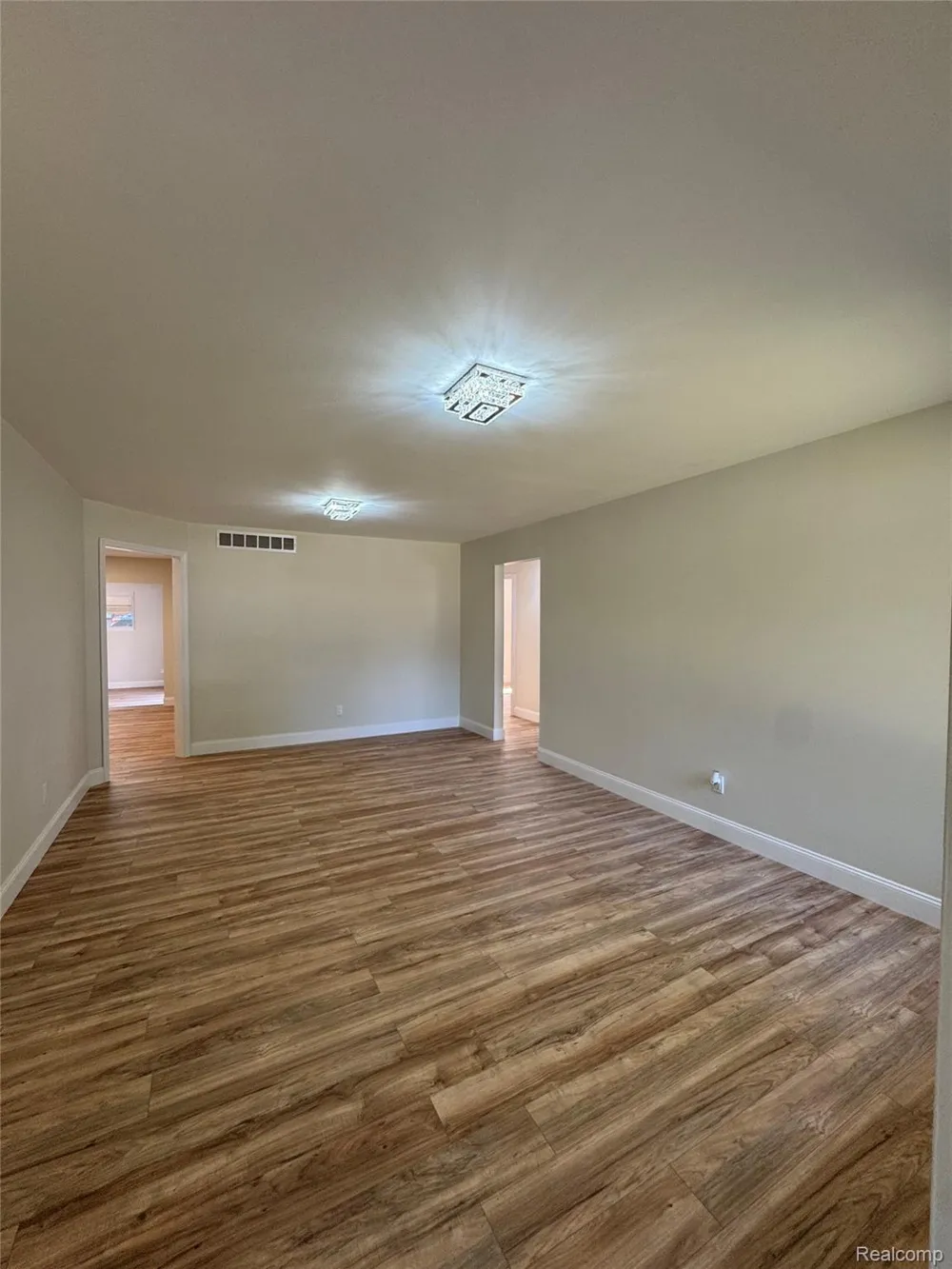 19980 Dorset Street Southfield City, MI 48075