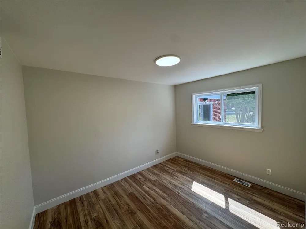 19980 Dorset Street Southfield City, MI 48075