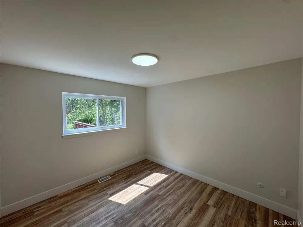 19980 Dorset Street Southfield City, MI 48075