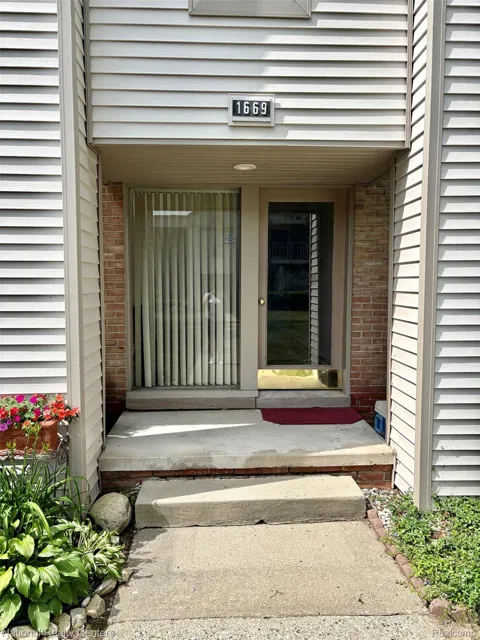 1669 Cass Lake Road #D