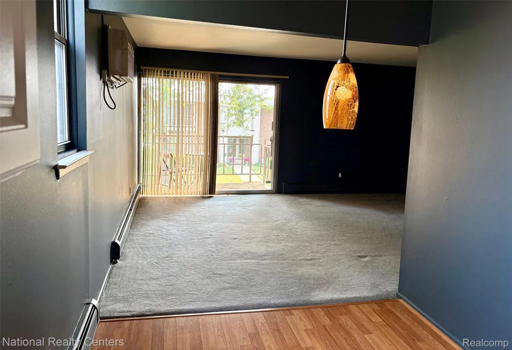 1669 Cass Lake Road #D Keego Harbor City, MI 48320