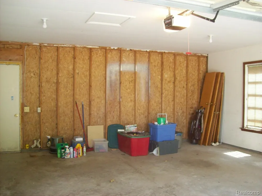 3030 Thomas Road Oxford Charter Township, MI 48371