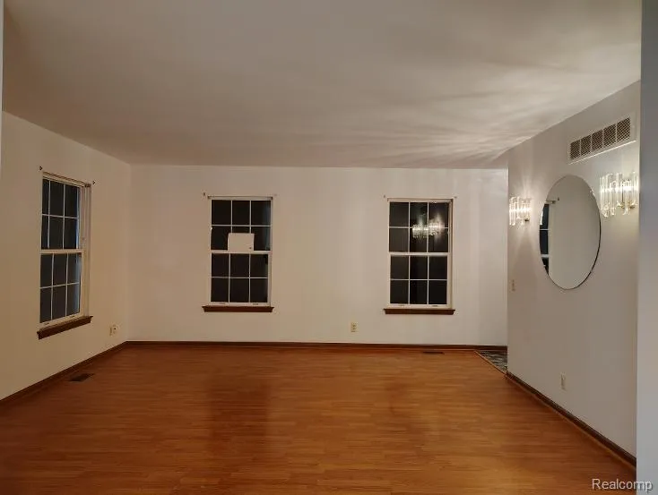3030 Thomas Road Oxford Charter Township, MI 48371