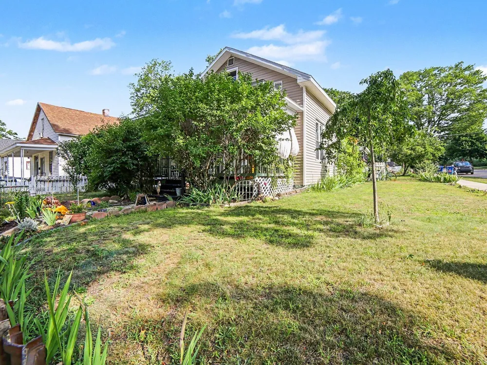 215 E Melendy Street Ludington City, MI 49431
