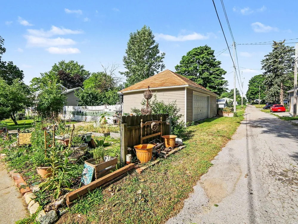215 E Melendy Street Ludington City, MI 49431