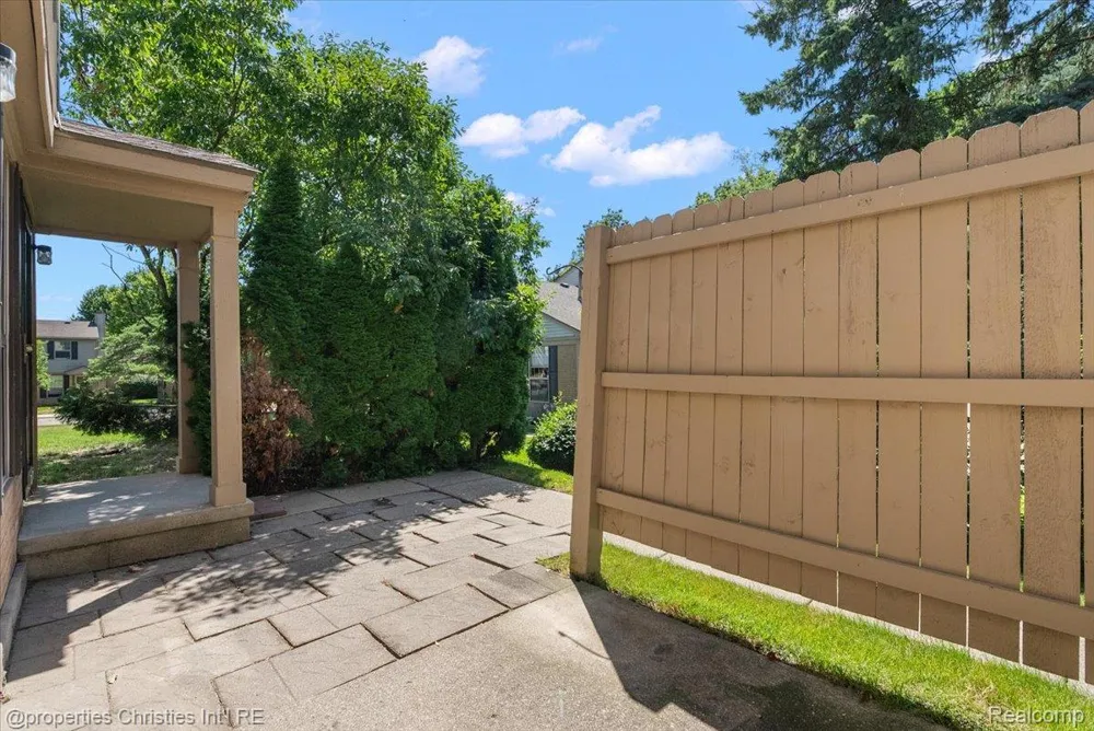 3173 Hidden Ridge Drive Waterford Charter Township, MI 48328