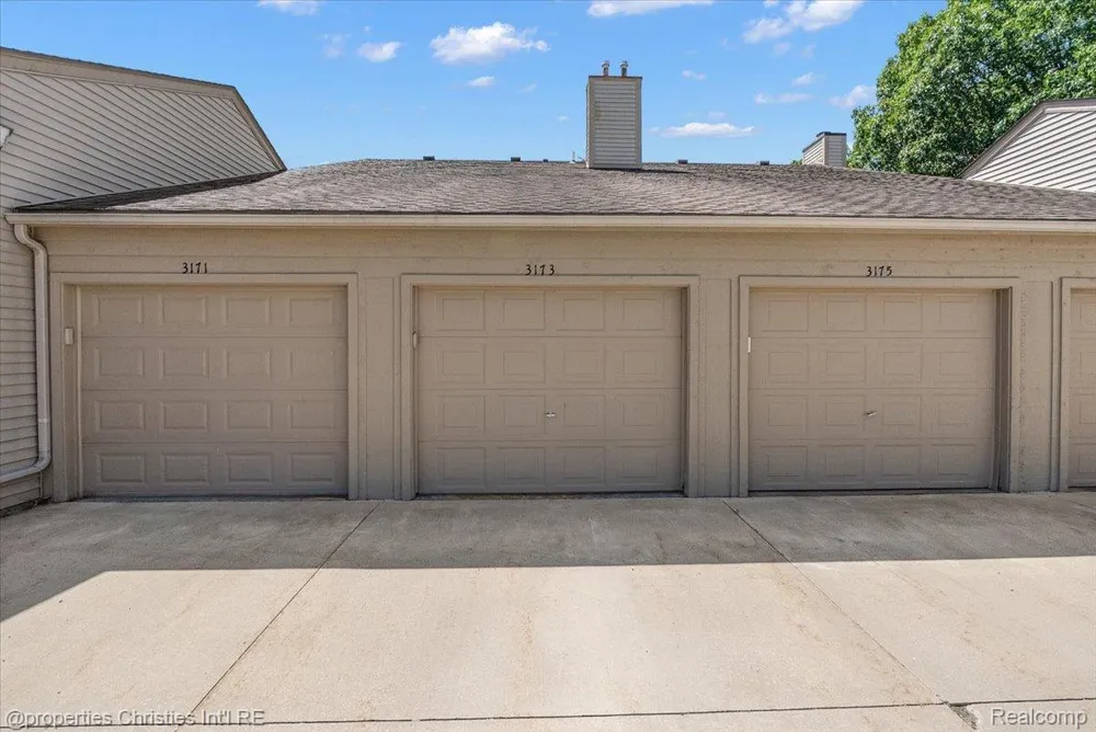 3173 Hidden Ridge Drive Waterford Charter Township, MI 48328
