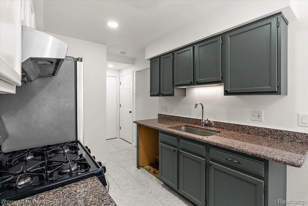 3173 Hidden Ridge Drive Waterford Charter Township, MI 48328