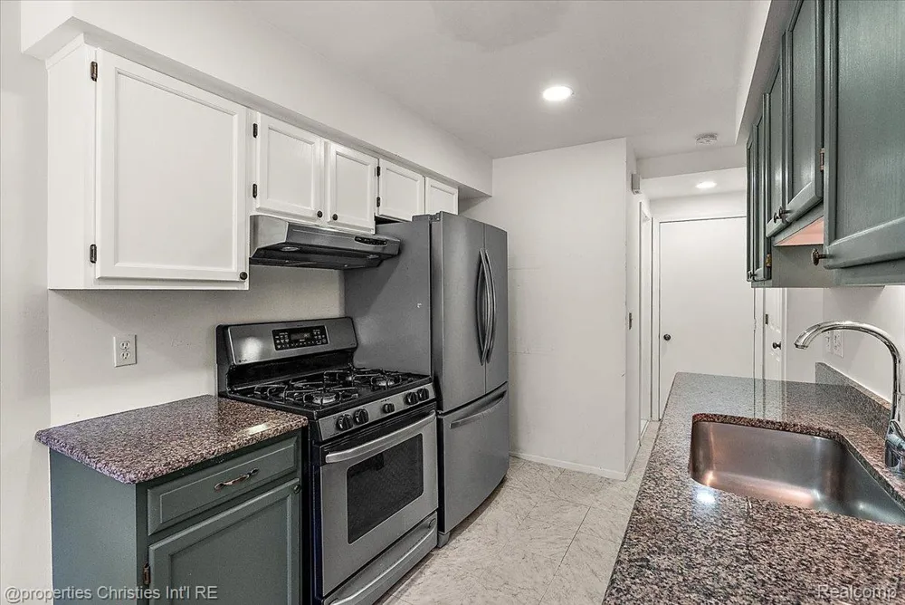 3173 Hidden Ridge Drive Waterford Charter Township, MI 48328