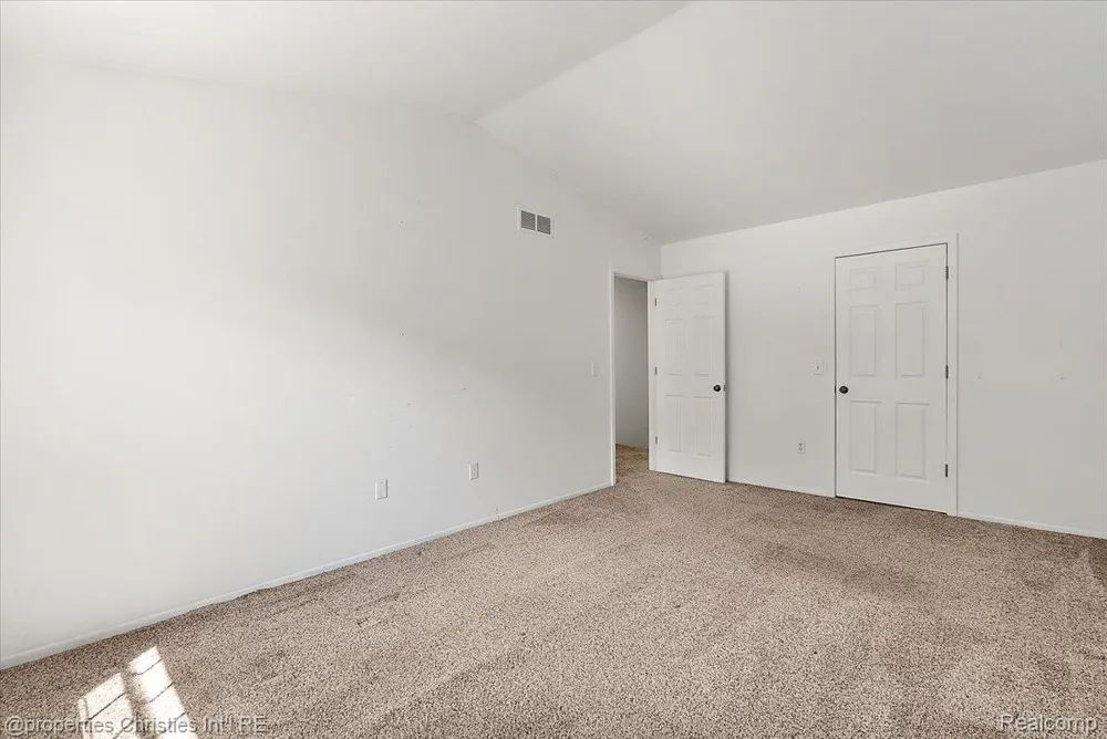 3173 Hidden Ridge Drive Waterford Charter Township, MI 48328