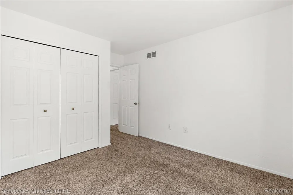3173 Hidden Ridge Drive Waterford Charter Township, MI 48328