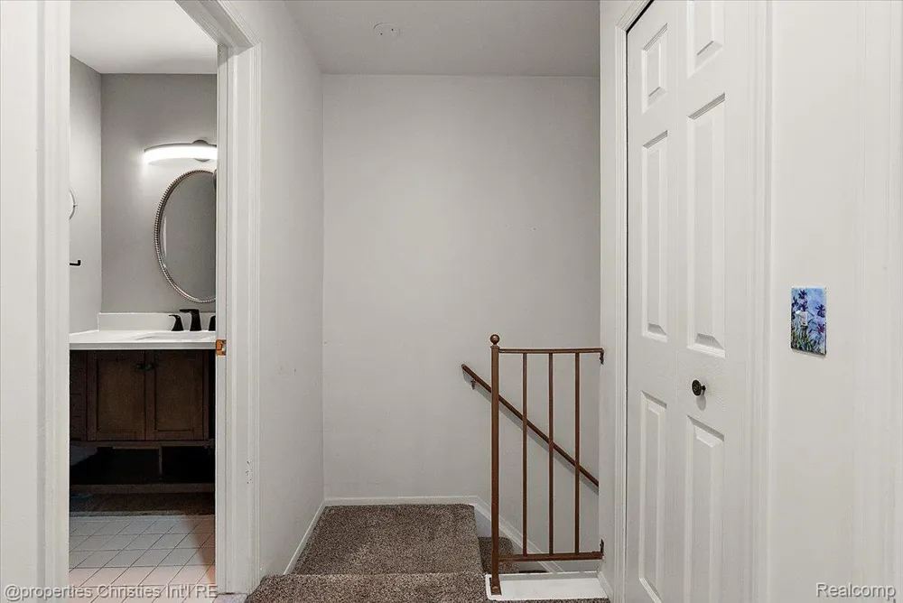 3173 Hidden Ridge Drive Waterford Charter Township, MI 48328