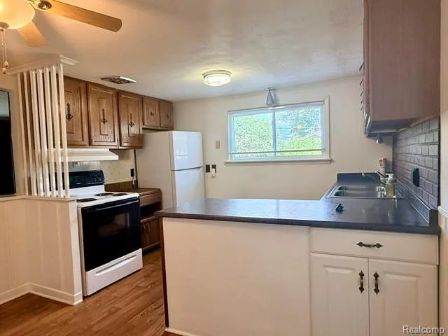6212 Roberta Street Burton City, MI 48509