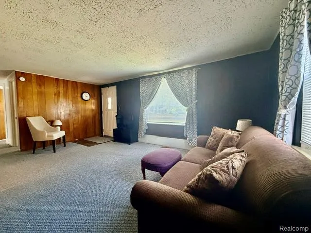 6212 Roberta Street Burton City, MI 48509