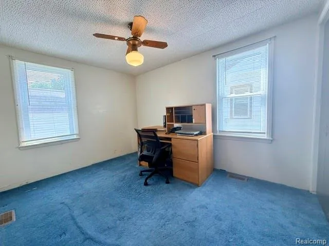 6212 Roberta Street Burton City, MI 48509