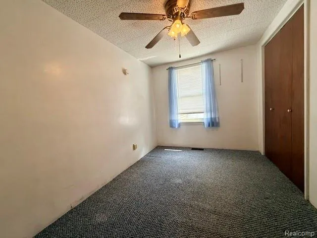 6212 Roberta Street Burton City, MI 48509