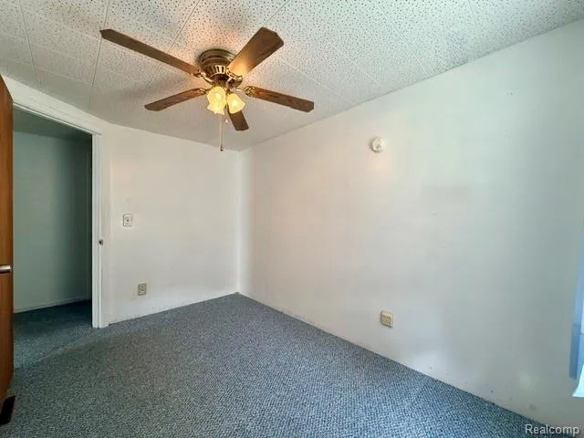 6212 Roberta Street Burton City, MI 48509