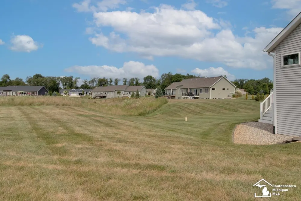 11795 Quail Run Run Leroy Township, MI 49015