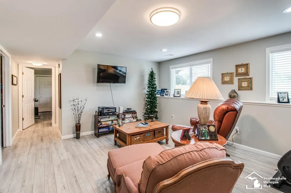11795 Quail Run Run Leroy Township, MI 49015