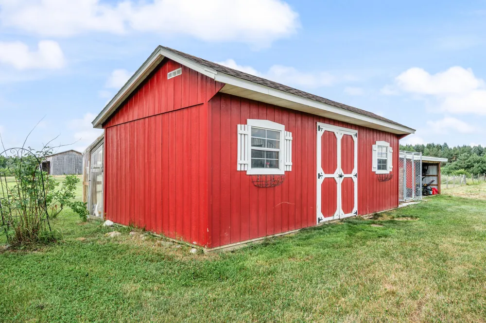 22865 20 Mile Road Burdell Township, MI 49688