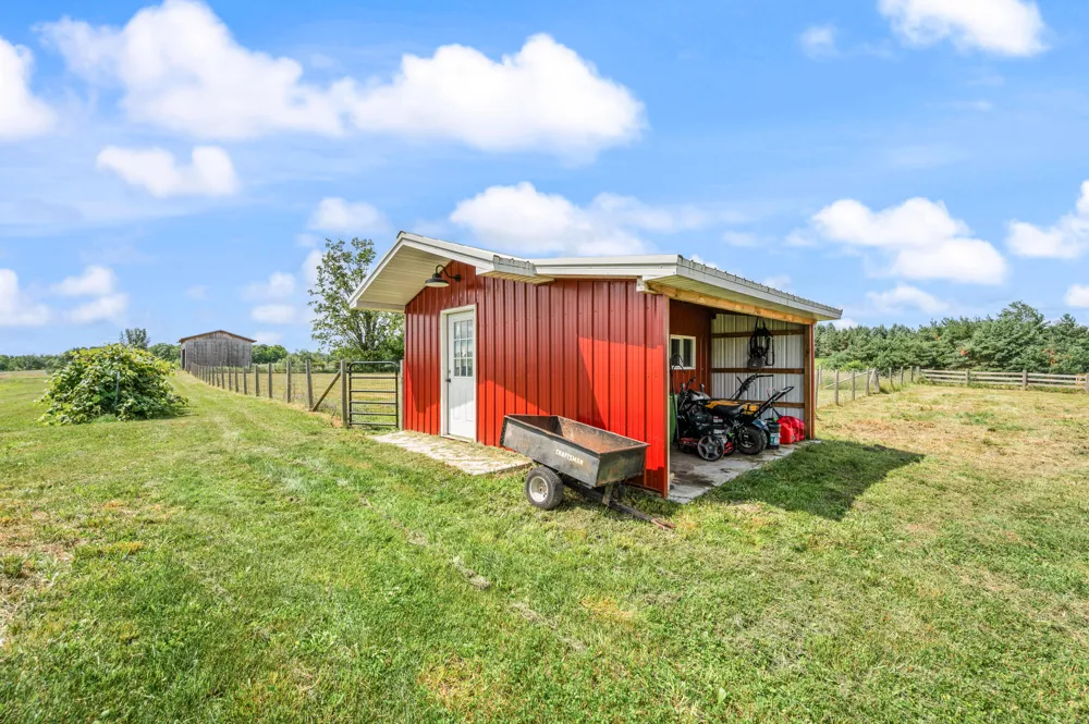 22865 20 Mile Road Burdell Township, MI 49688