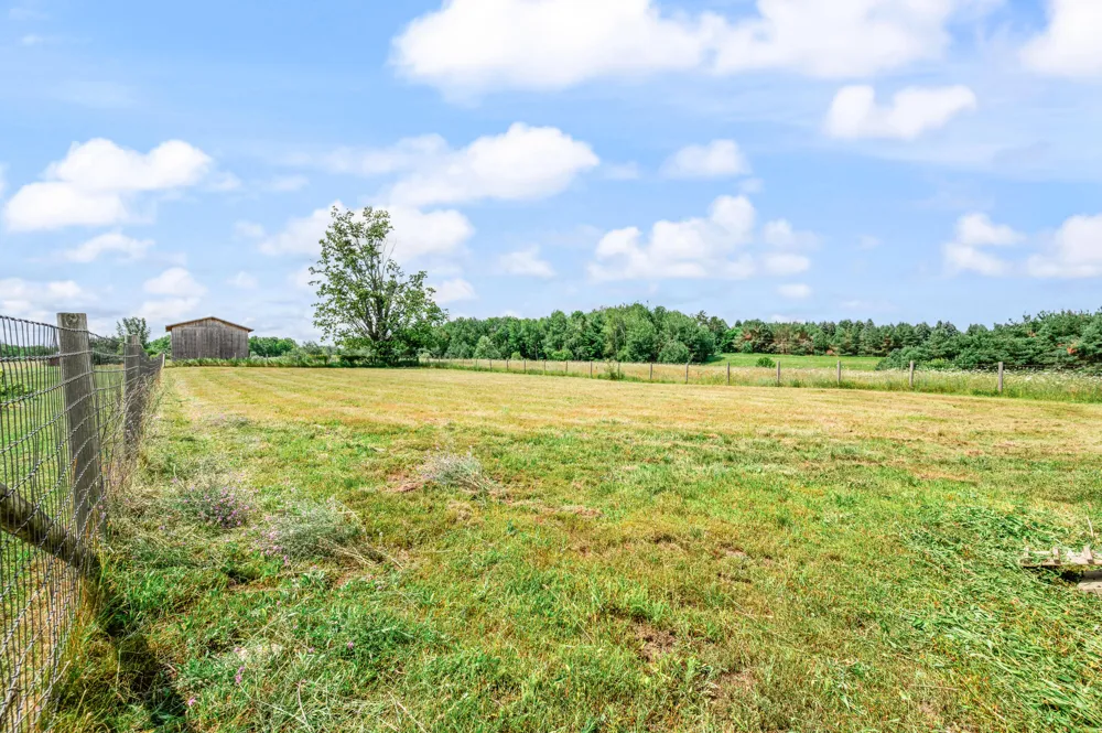 22865 20 Mile Road Burdell Township, MI 49688