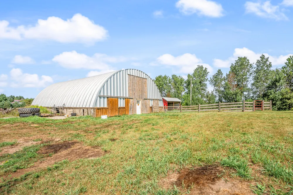22865 20 Mile Road Burdell Township, MI 49688