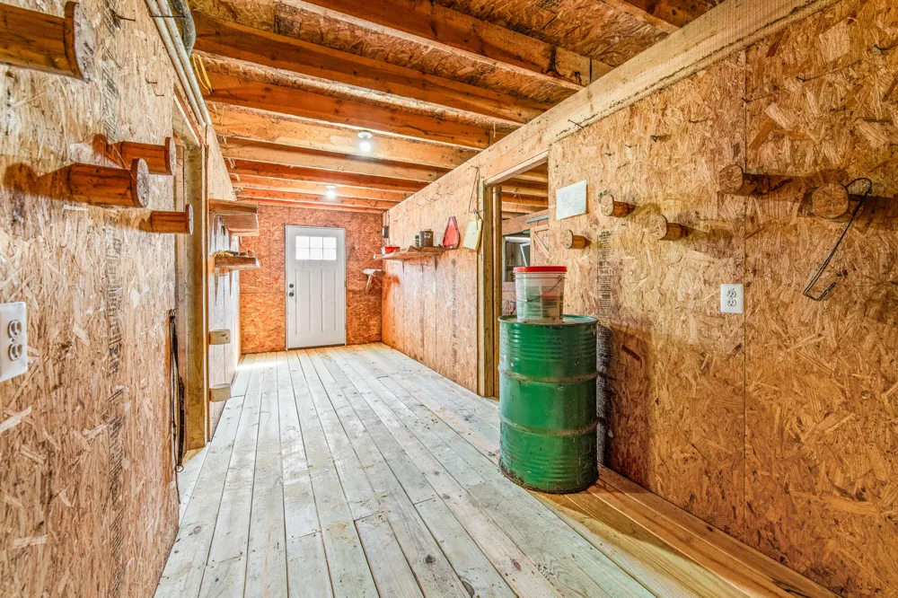 22865 20 Mile Road Burdell Township, MI 49688