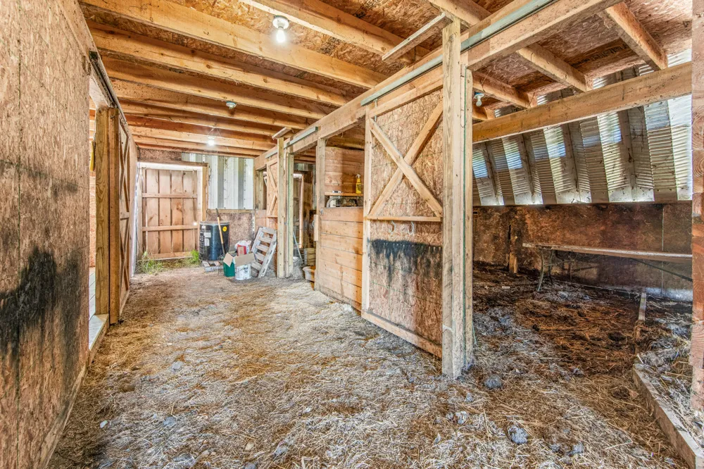 22865 20 Mile Road Burdell Township, MI 49688