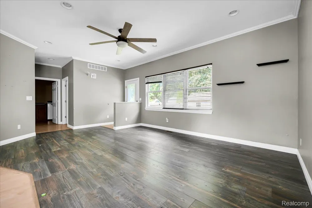 9399 Oakdale Street Clay Township, MI 48001