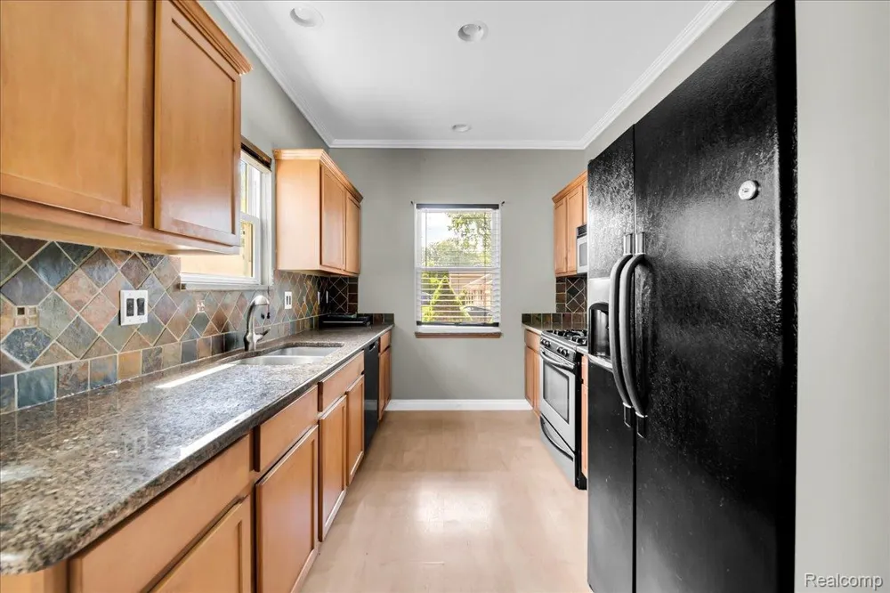 9399 Oakdale Street Clay Township, MI 48001