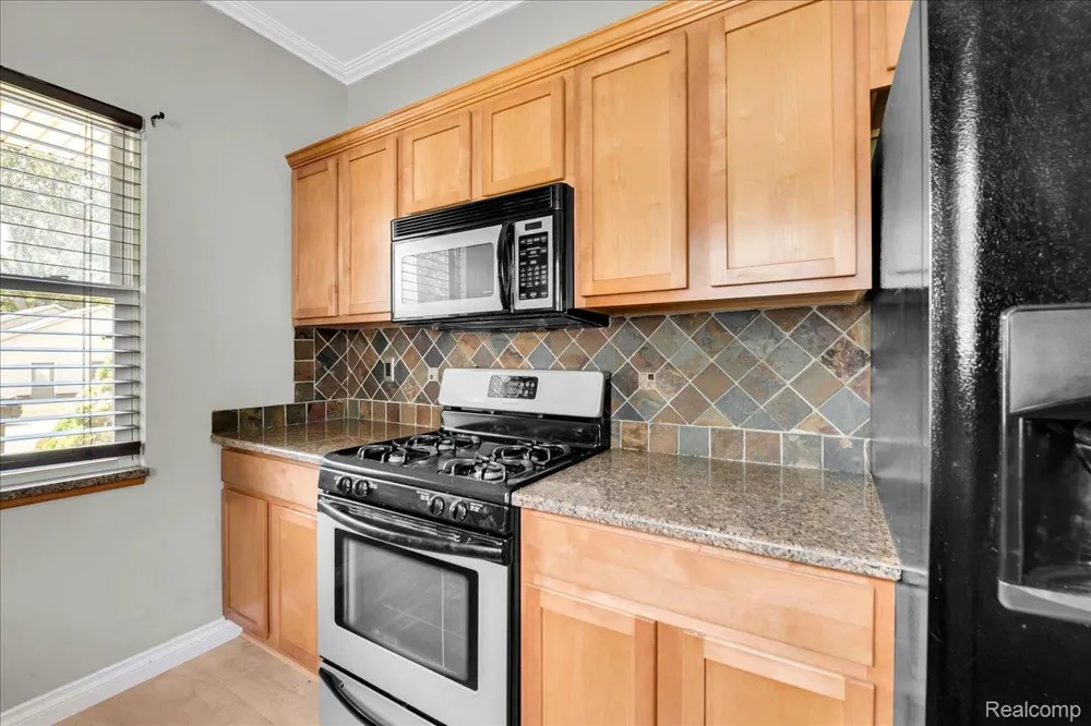 9399 Oakdale Street Clay Township, MI 48001