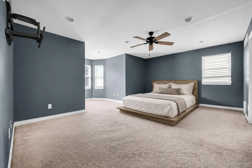 9399 Oakdale Street Clay Township, MI 48001
