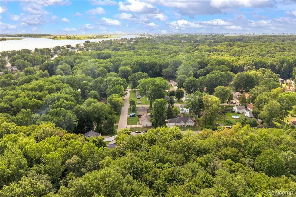 9399 Oakdale Street Clay Township, MI 48001