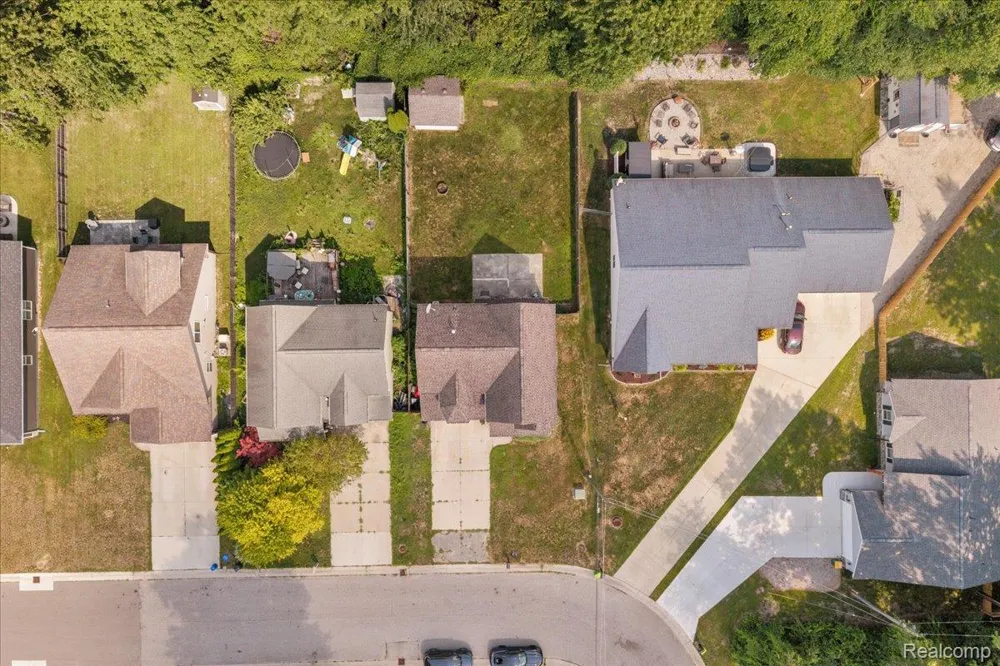 9399 Oakdale Street Clay Township, MI 48001