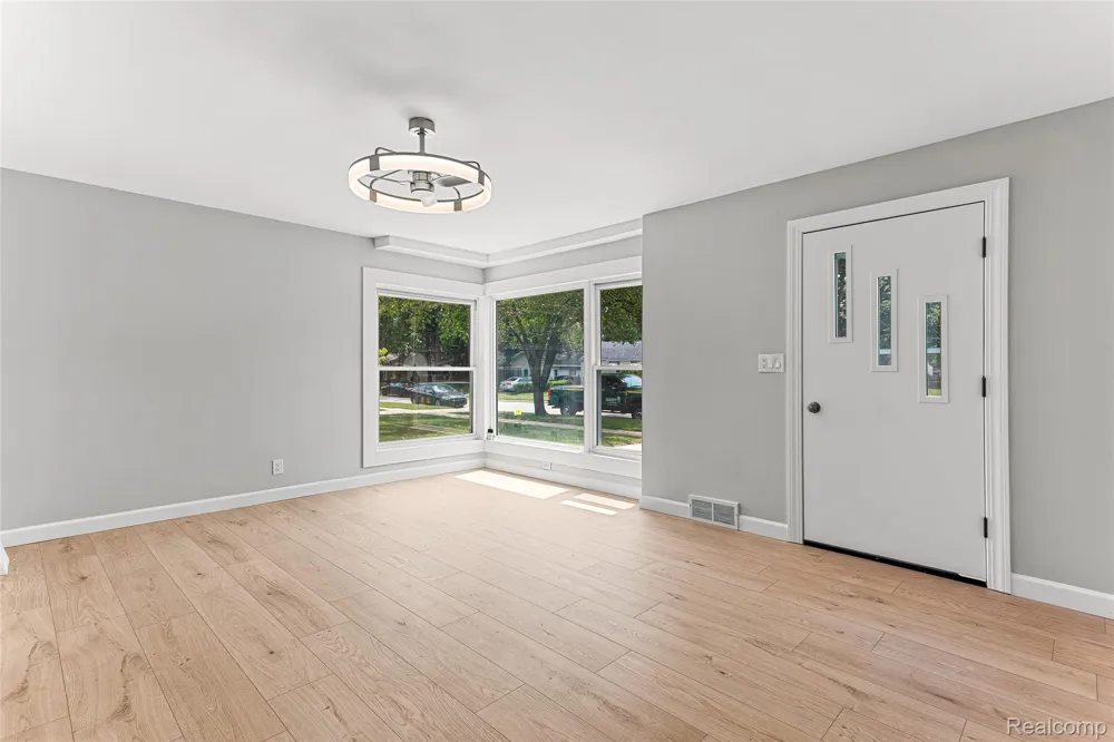 25520 Eton Avenue Dearborn Heights City, MI 48125