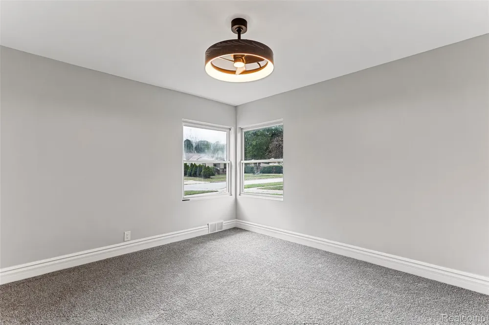 25520 Eton Avenue Dearborn Heights City, MI 48125