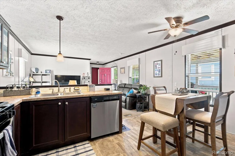 406 Silver Sands Drive Sanilac Township, MI 48469