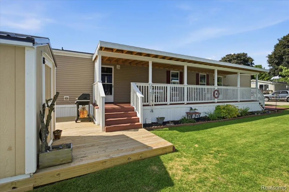 406 Silver Sands Drive Sanilac Township, MI 48469