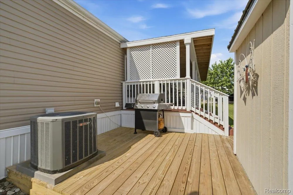 406 Silver Sands Drive Sanilac Township, MI 48469