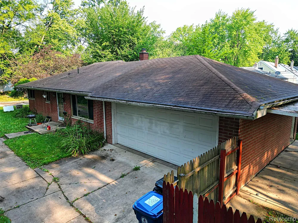 18202 DALBY Redford Charter Township, MI 48240