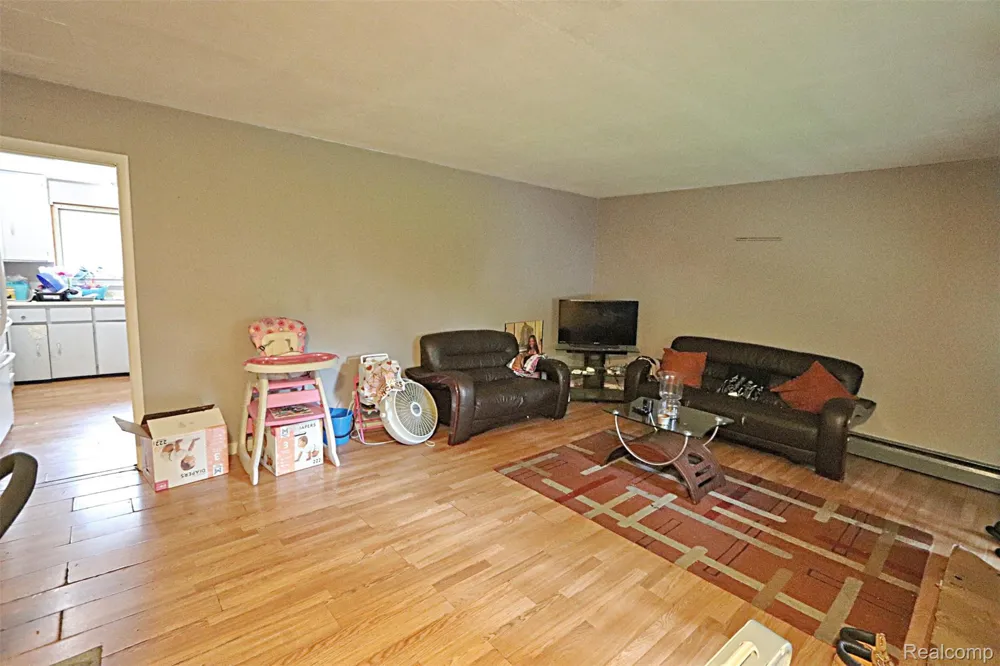 18202 DALBY Redford Charter Township, MI 48240