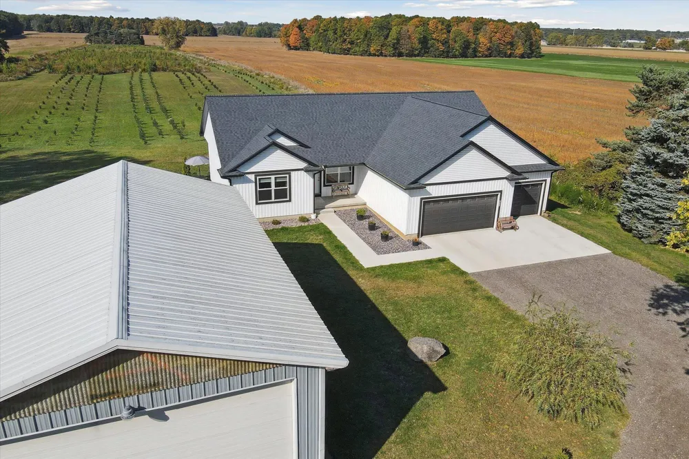 2434 S Cochran Road Carmel Township, MI 48813
