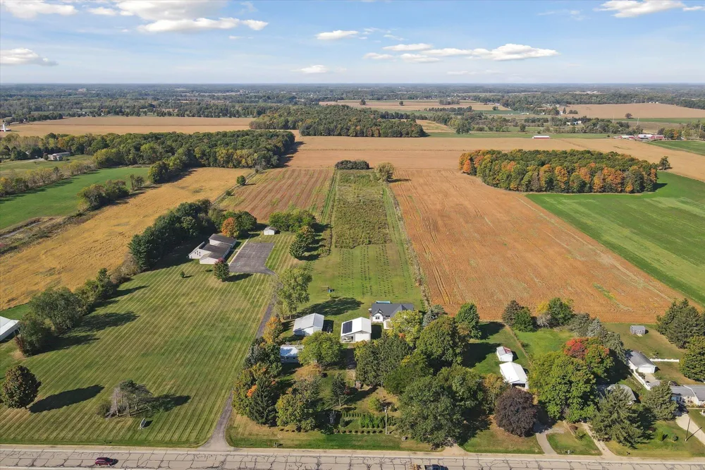 2434 S Cochran Road Carmel Township, MI 48813