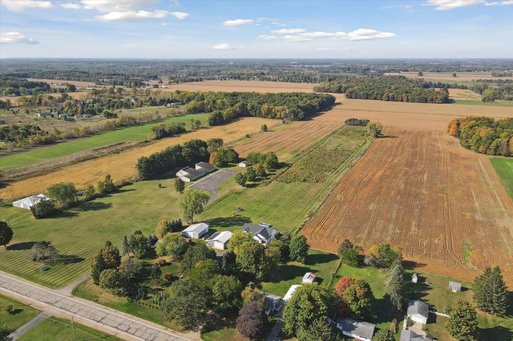 2434 S Cochran Road Carmel Township, MI 48813