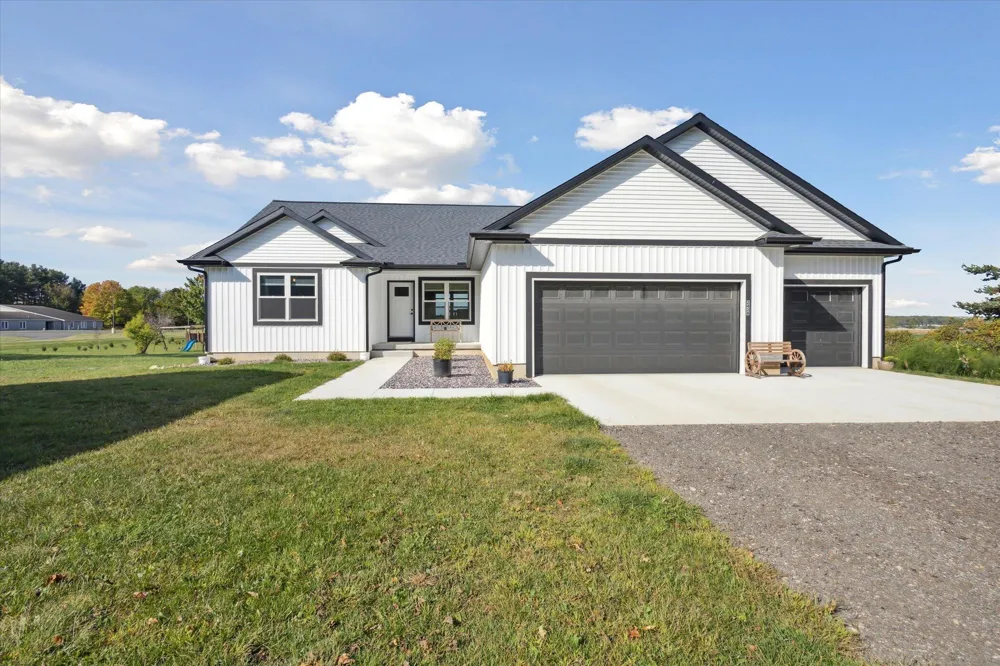 2434 S Cochran Road Carmel Township, MI 48813