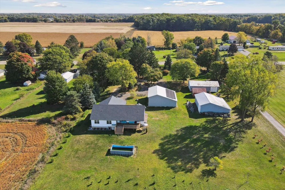 2434 S Cochran Road Carmel Township, MI 48813