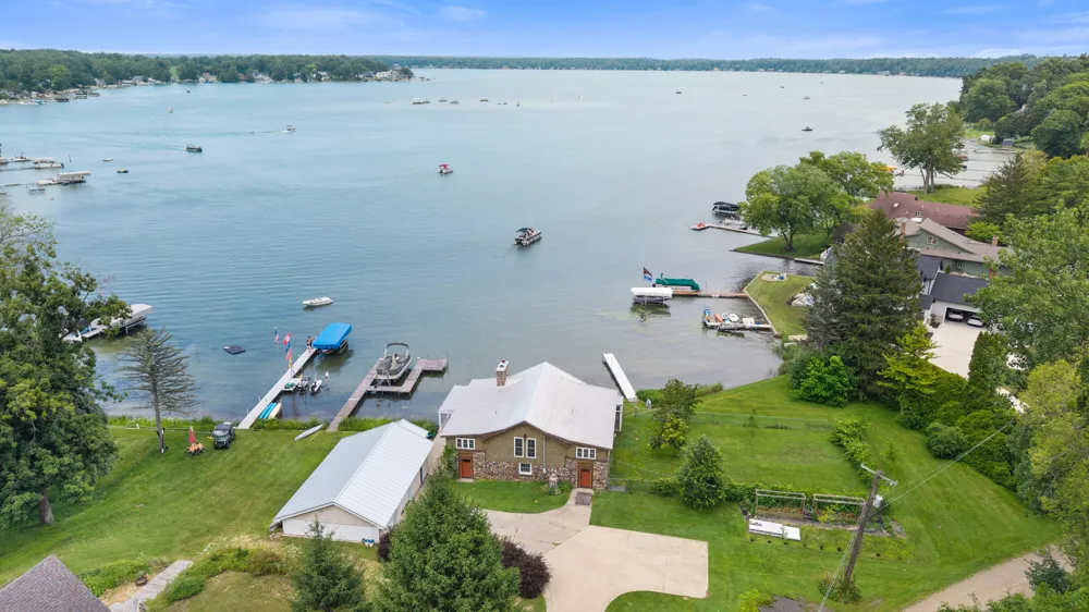 20214 Detente Road White Pigeon Township, MI 49099