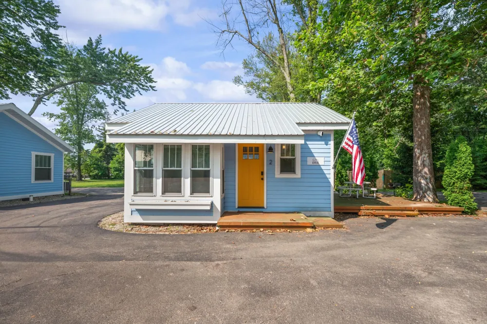 5358 Paw Paw Lake Road Coloma Charter Township, MI 49038
