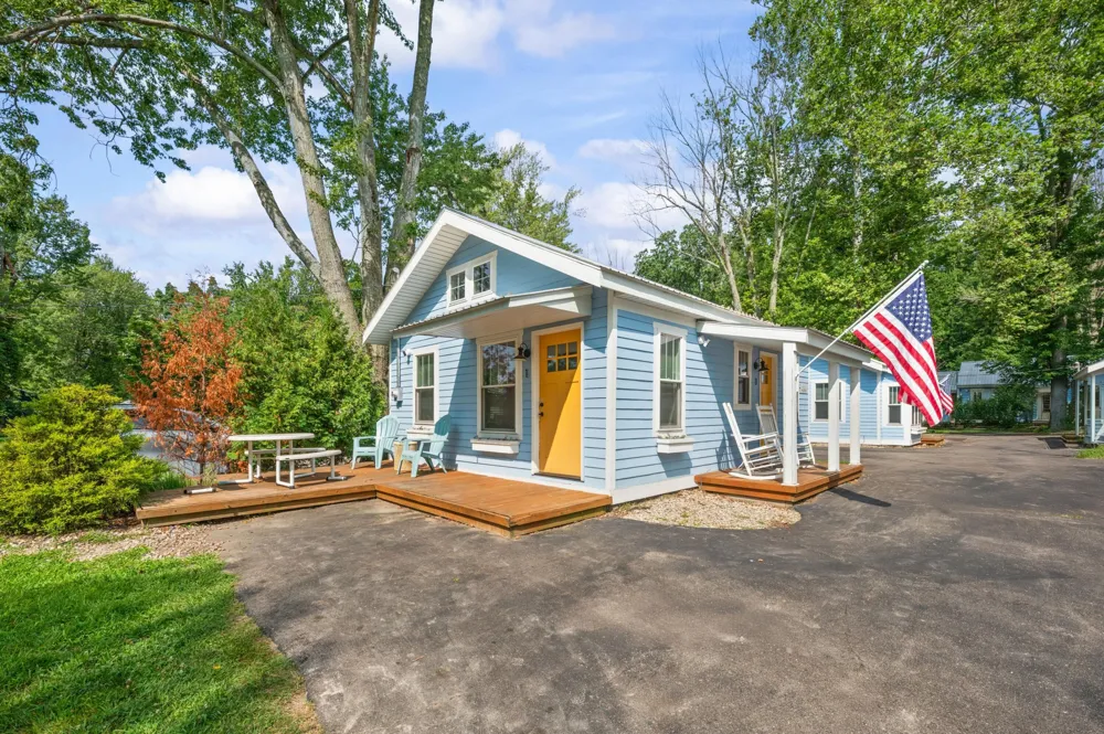5358 Paw Paw Lake Road Coloma Charter Township, MI 49038